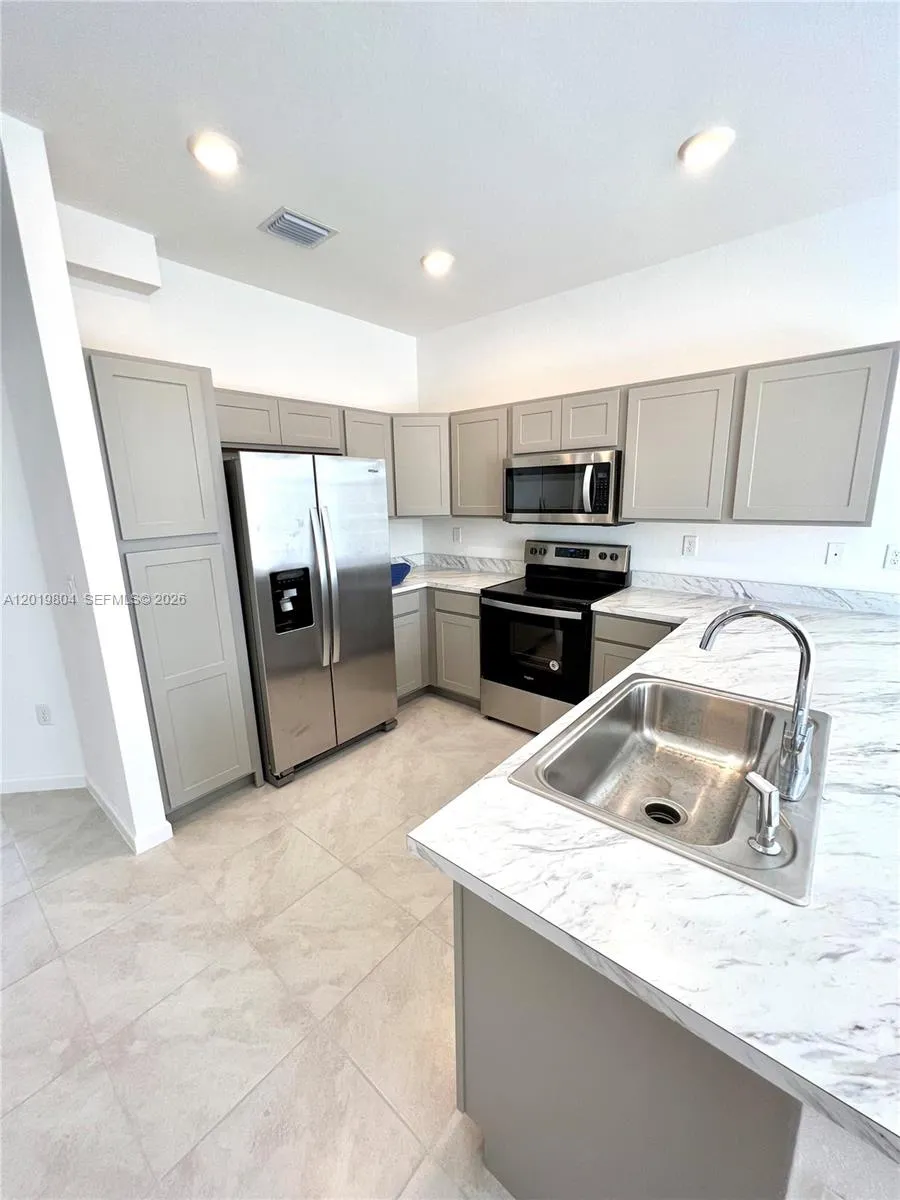 1088 NW 208th Ter #1088 Miami Gardens, FL 33169