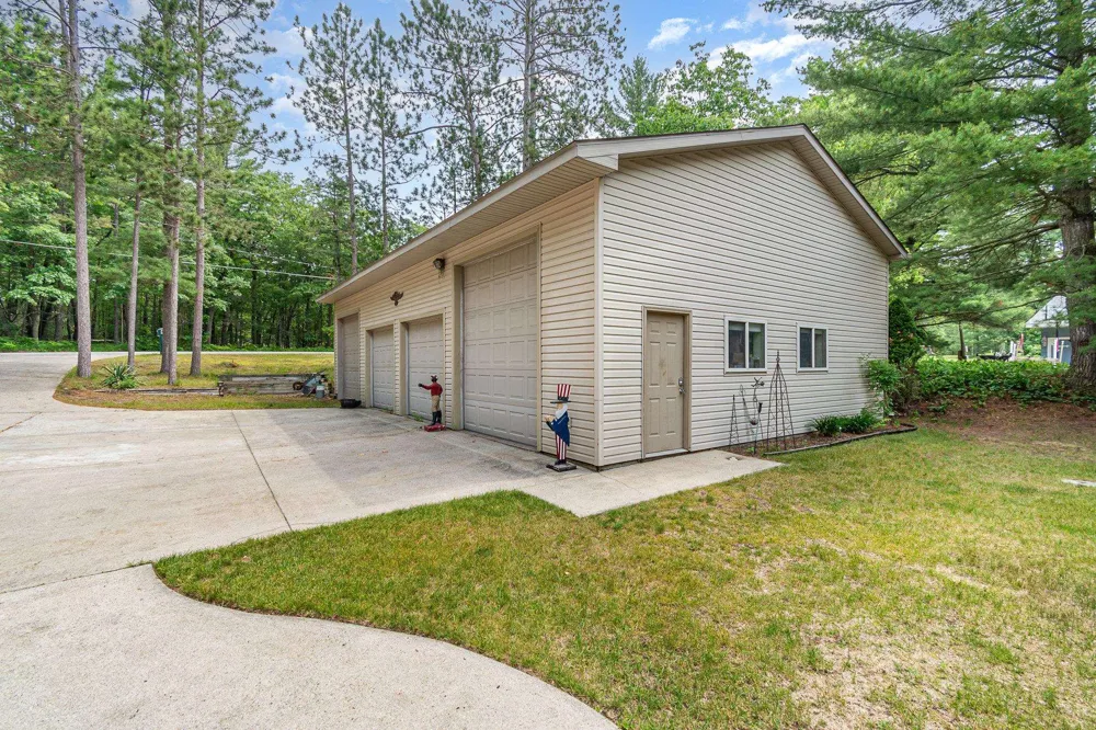 7435 Loud Drive Oscoda Charter Township, MI 48750