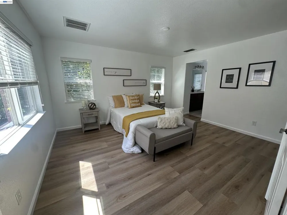 140 W Brilloso Ln Mountain House, CA 95391