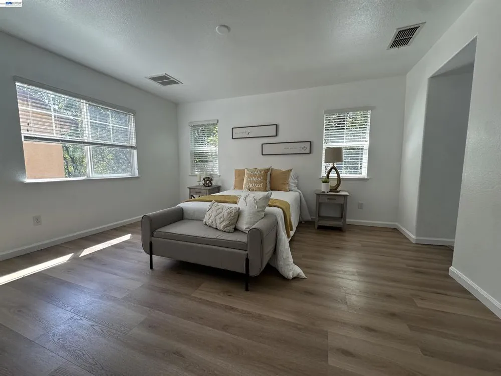 140 W Brilloso Ln Mountain House, CA 95391