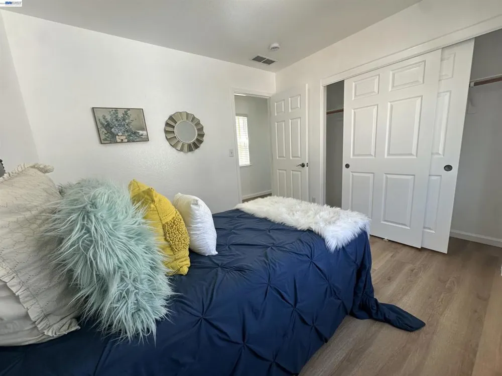 140 W Brilloso Ln Mountain House, CA 95391