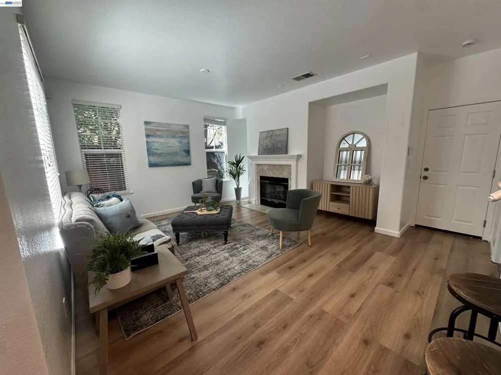 140 W Brilloso Ln Mountain House, CA 95391