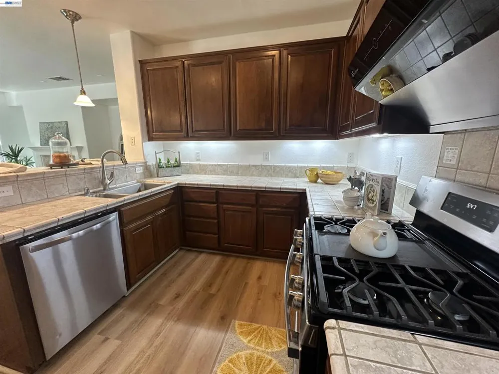 140 W Brilloso Ln Mountain House, CA 95391