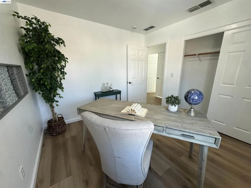 140 W Brilloso Ln Mountain House, CA 95391