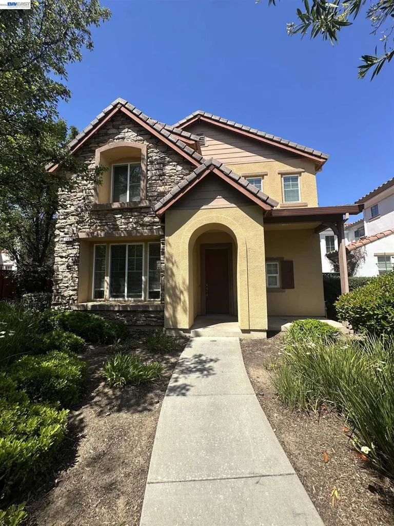 140 W Brilloso Ln Mountain House, CA 95391