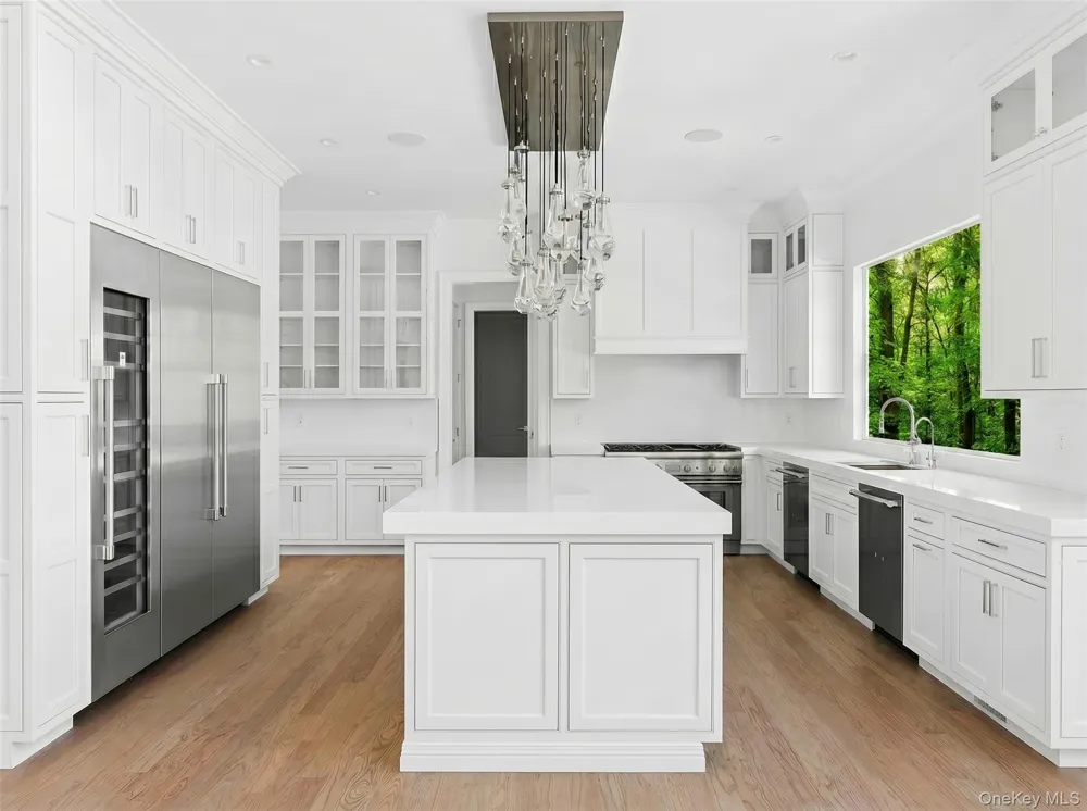 78 Meeting House Road Westhampton Beach, NY 11978