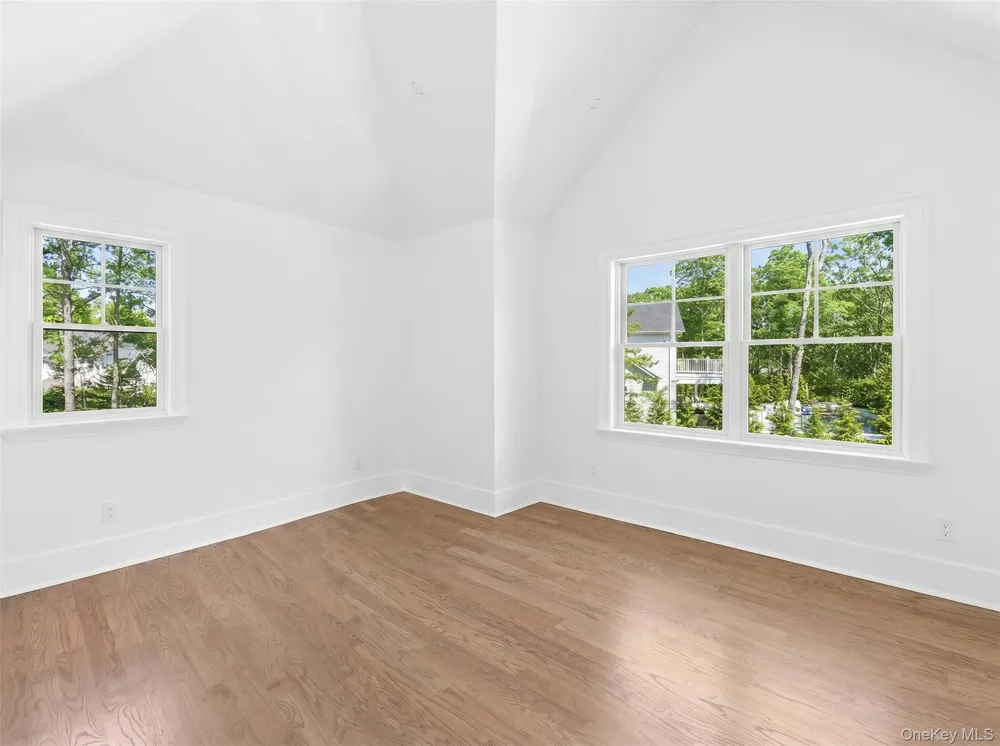 78 Meeting House Road Westhampton Beach, NY 11978