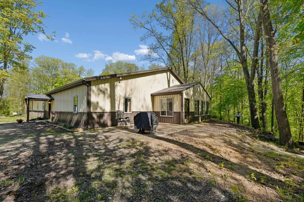 64778 Union Road Cassopolis, MI 49031