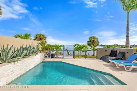 1809 Riverview Drive