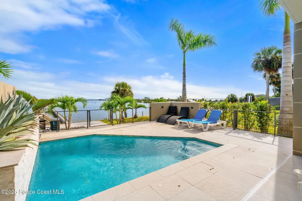 1809 Riverview Drive Melbourne, FL 32901