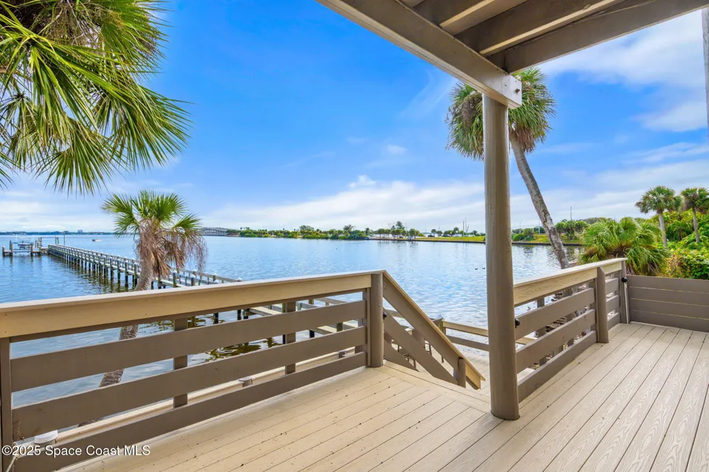 1809 Riverview Drive Melbourne, FL 32901