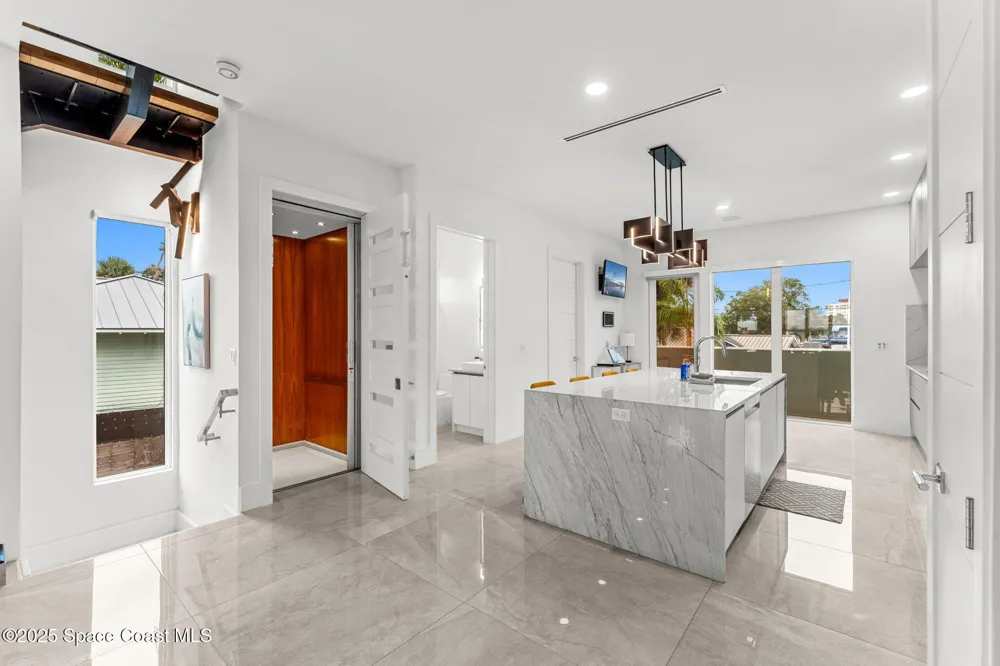 1809 Riverview Drive Melbourne, FL 32901