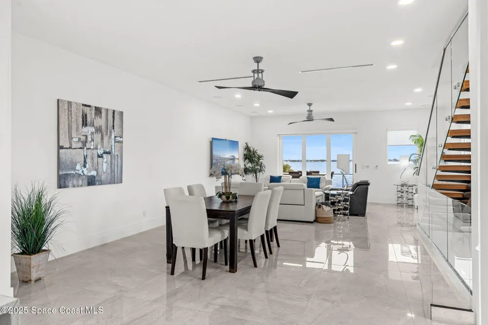1809 Riverview Drive Melbourne, FL 32901