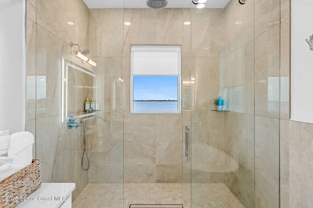 1809 Riverview Drive Melbourne, FL 32901