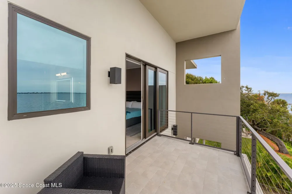 1809 Riverview Drive Melbourne, FL 32901