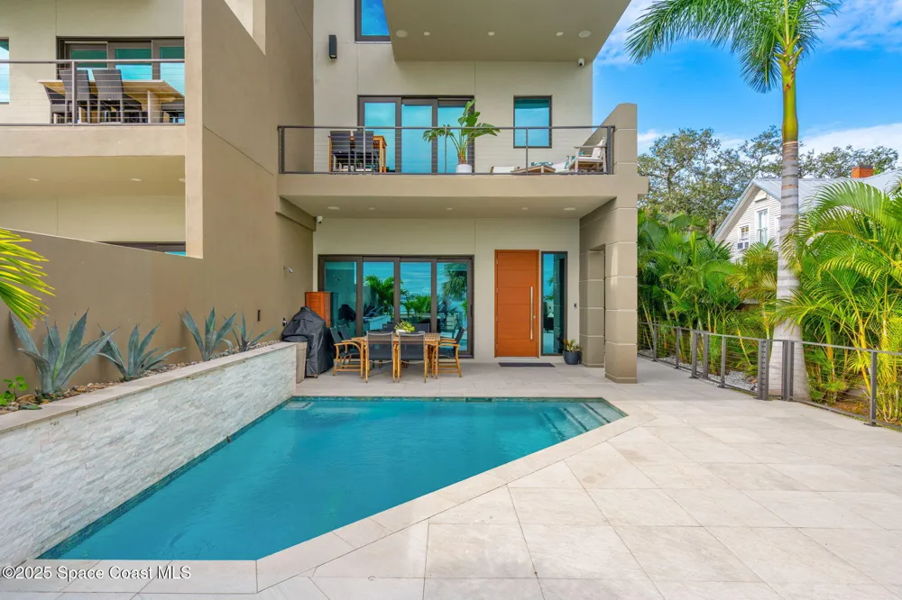 1807 Riverview Drive Melbourne, FL 32901