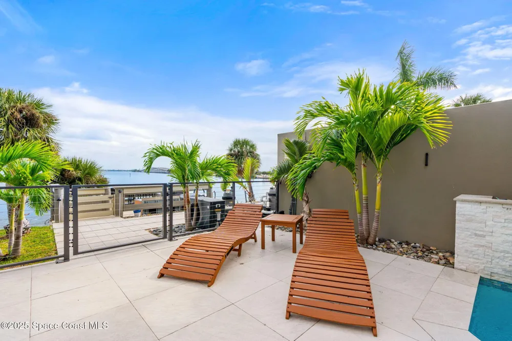 1807 Riverview Drive Melbourne, FL 32901
