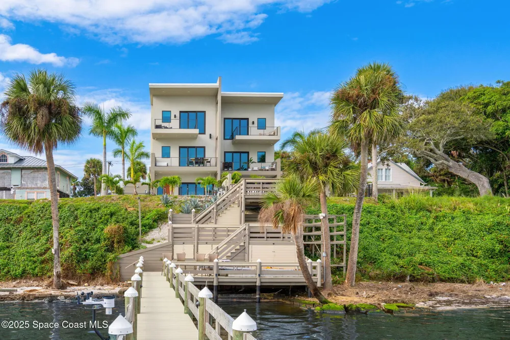 1807 Riverview Drive Melbourne, FL 32901