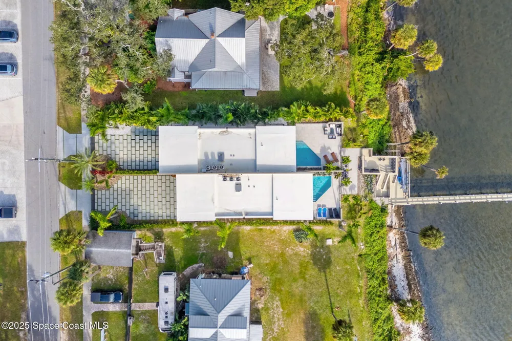1807 Riverview Drive Melbourne, FL 32901