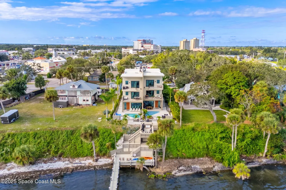 1807 Riverview Drive Melbourne, FL 32901