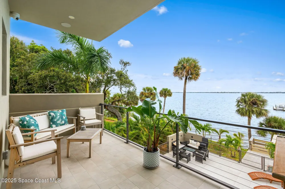 1807 Riverview Drive Melbourne, FL 32901
