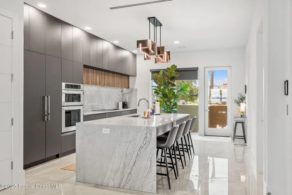 1807 Riverview Drive Melbourne, FL 32901