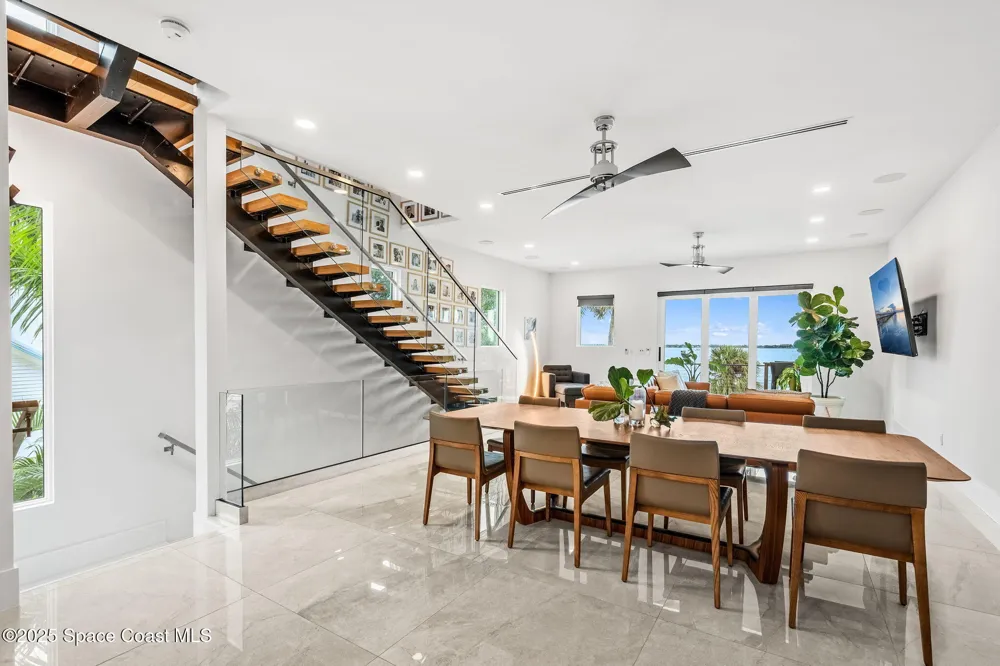 1807 Riverview Drive Melbourne, FL 32901