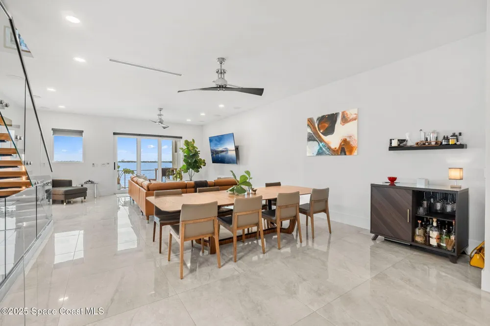 1807 Riverview Drive Melbourne, FL 32901