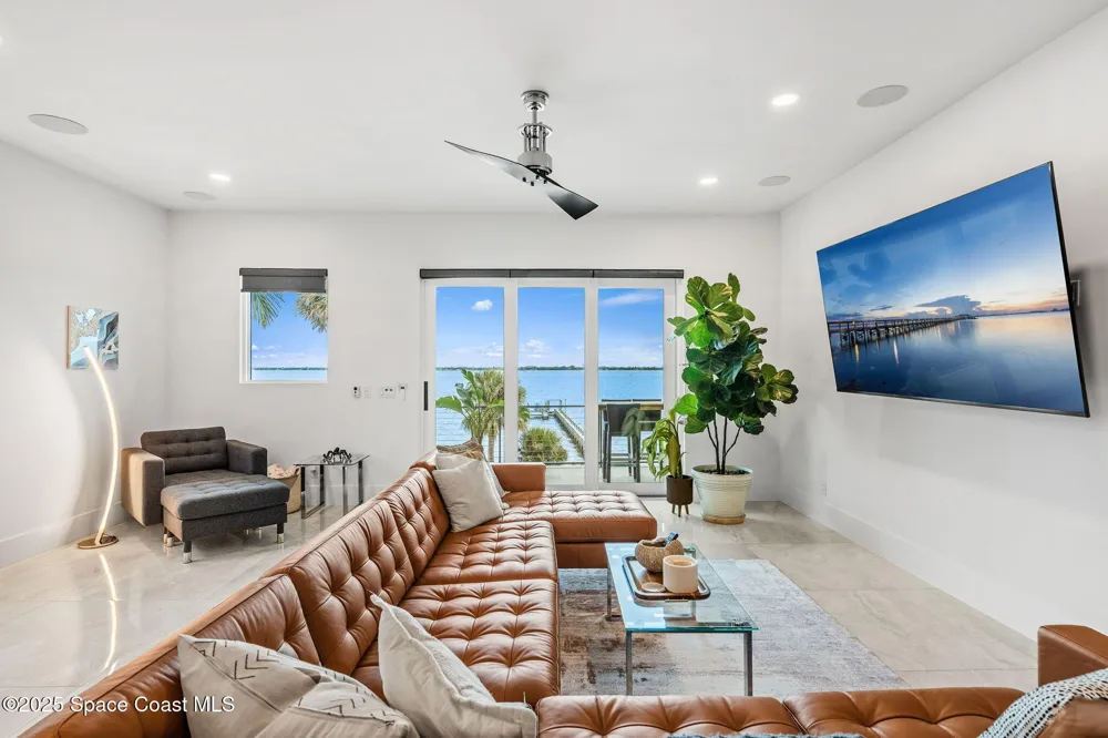 1807 Riverview Drive Melbourne, FL 32901