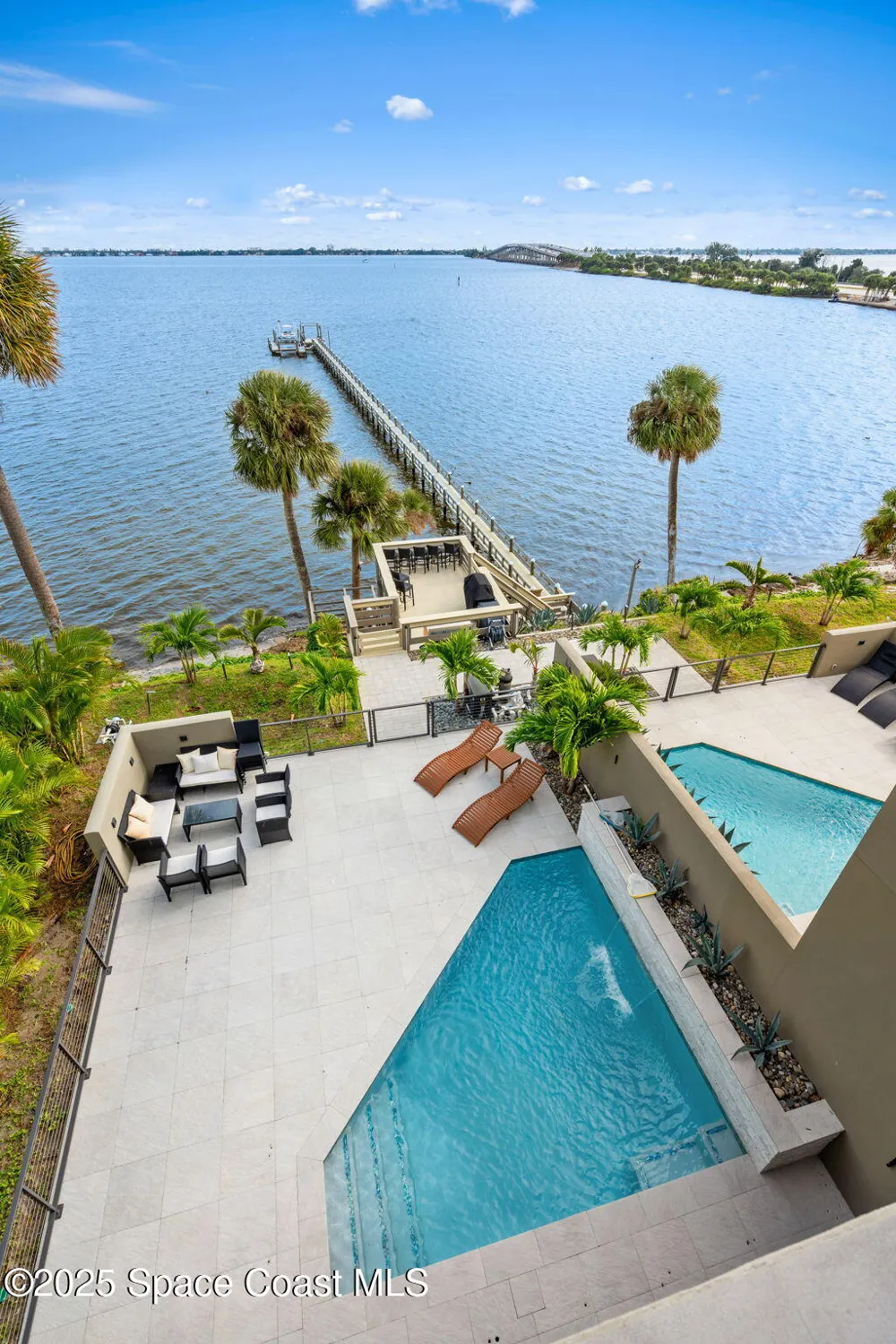 1807 Riverview Drive Melbourne, FL 32901