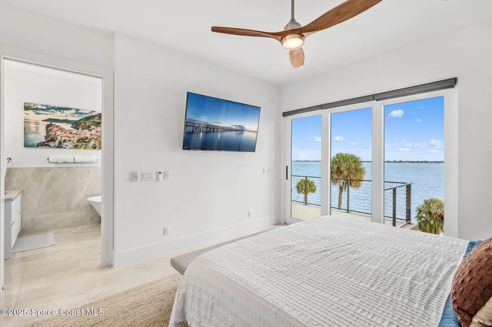 1807 Riverview Drive Melbourne, FL 32901