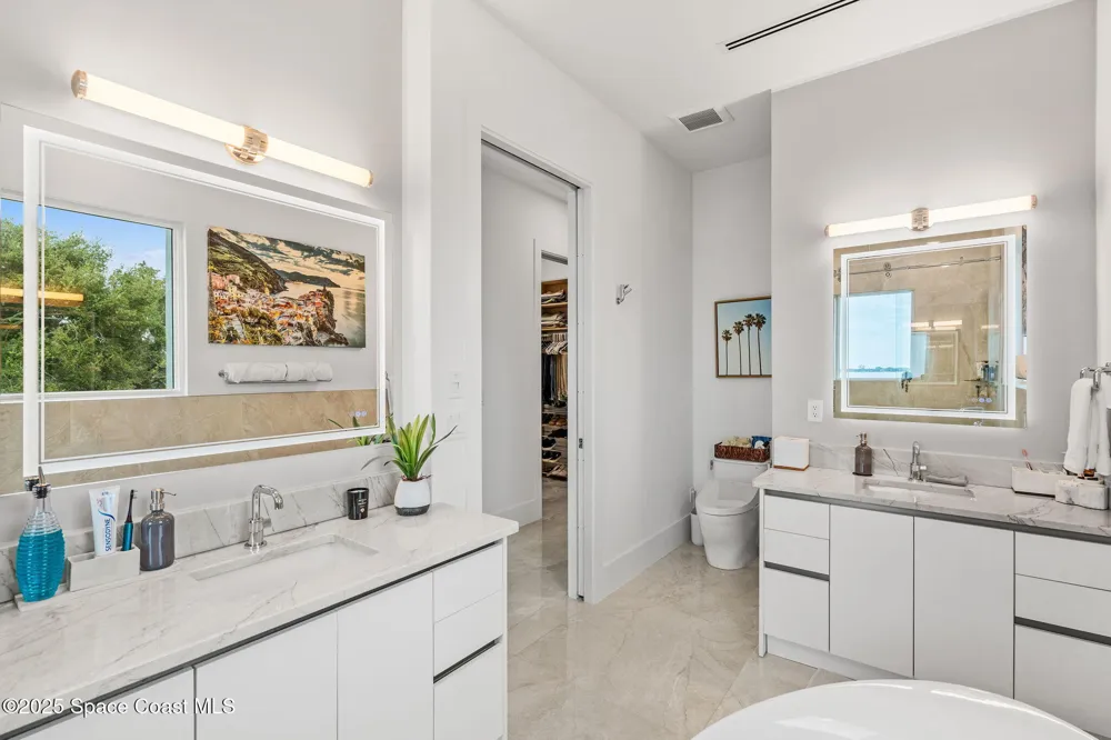1807 Riverview Drive Melbourne, FL 32901