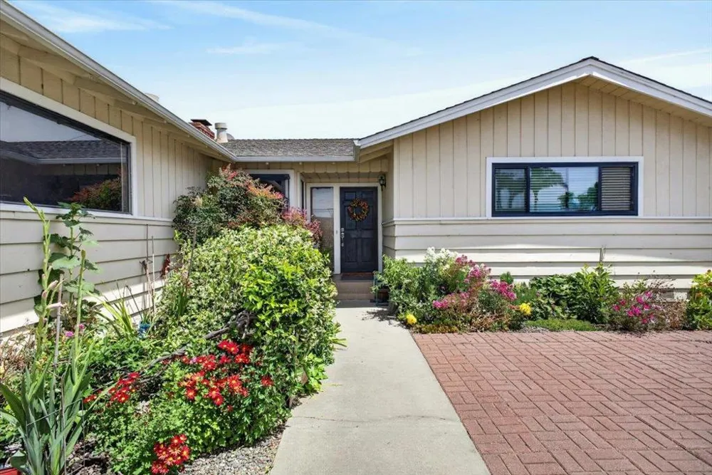251 La Mesa Drive Salinas, CA 93901
