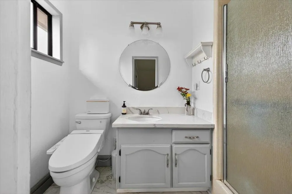 251 La Mesa Drive Salinas, CA 93901