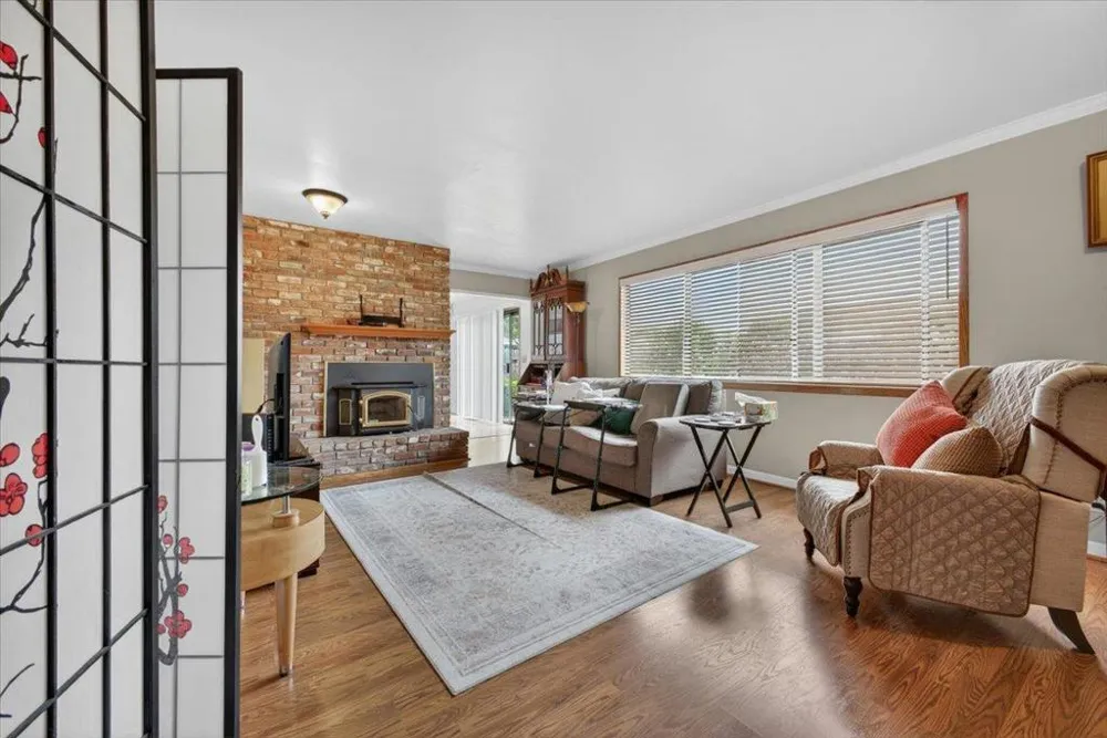 251 La Mesa Drive Salinas, CA 93901