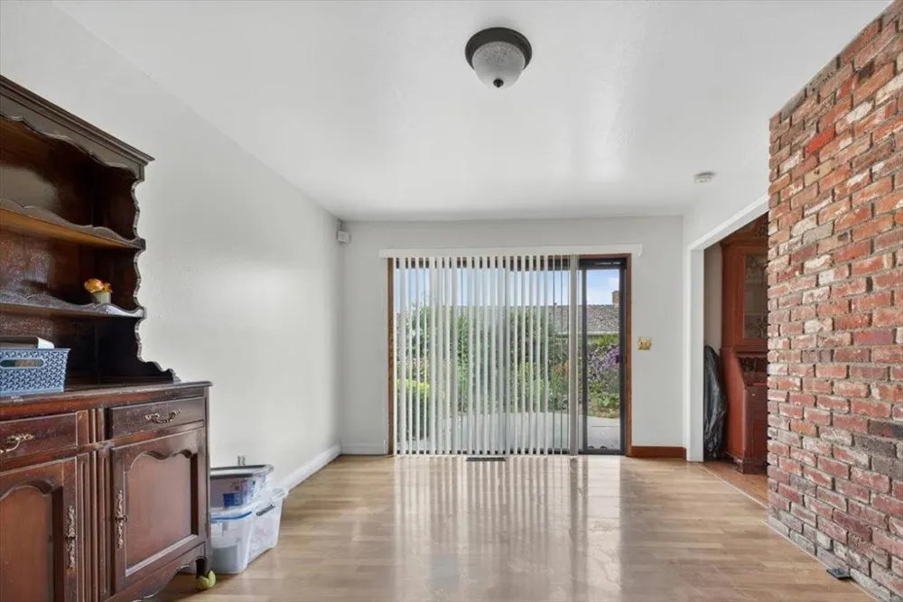 251 La Mesa Drive Salinas, CA 93901