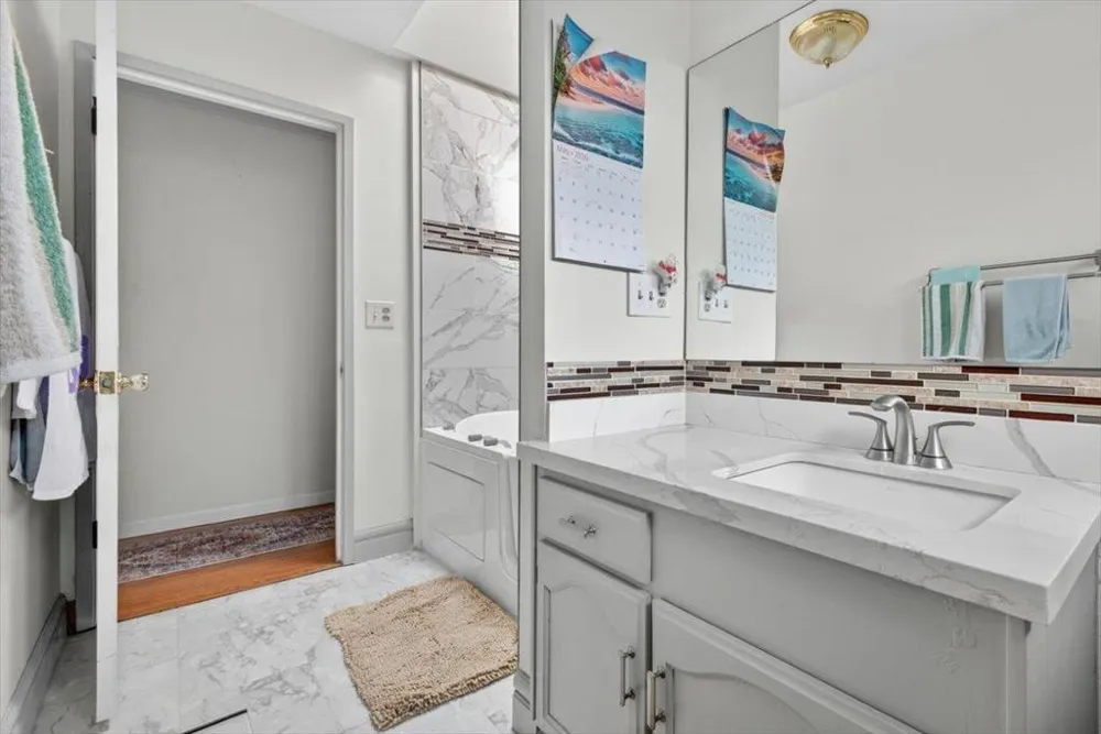 251 La Mesa Drive Salinas, CA 93901