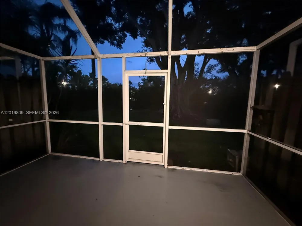 2078 Madeira Dr #0 Weston, FL 33327