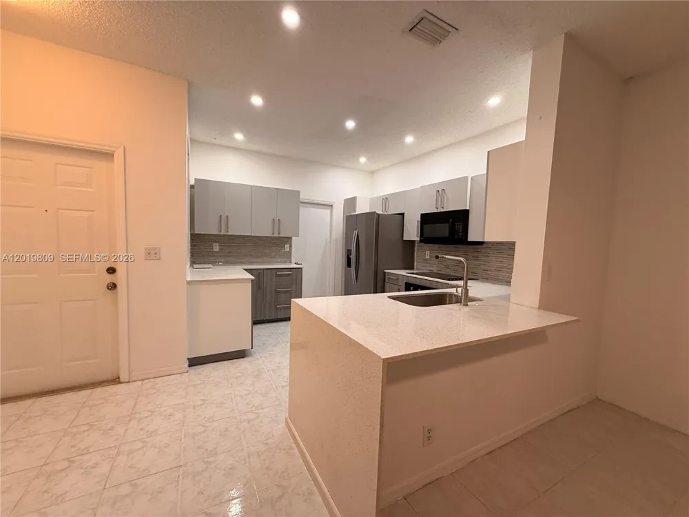 2078 Madeira Dr #0 Weston, FL 33327