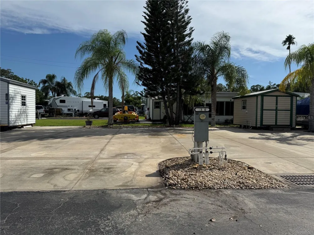 1310 PINE ISLAND DRIVE St Cloud, FL 34771