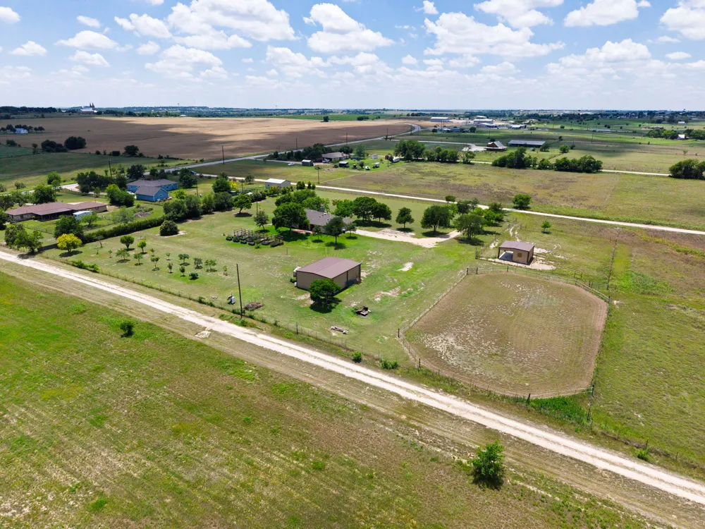 120 Rae Lane Jarrell, TX 76537