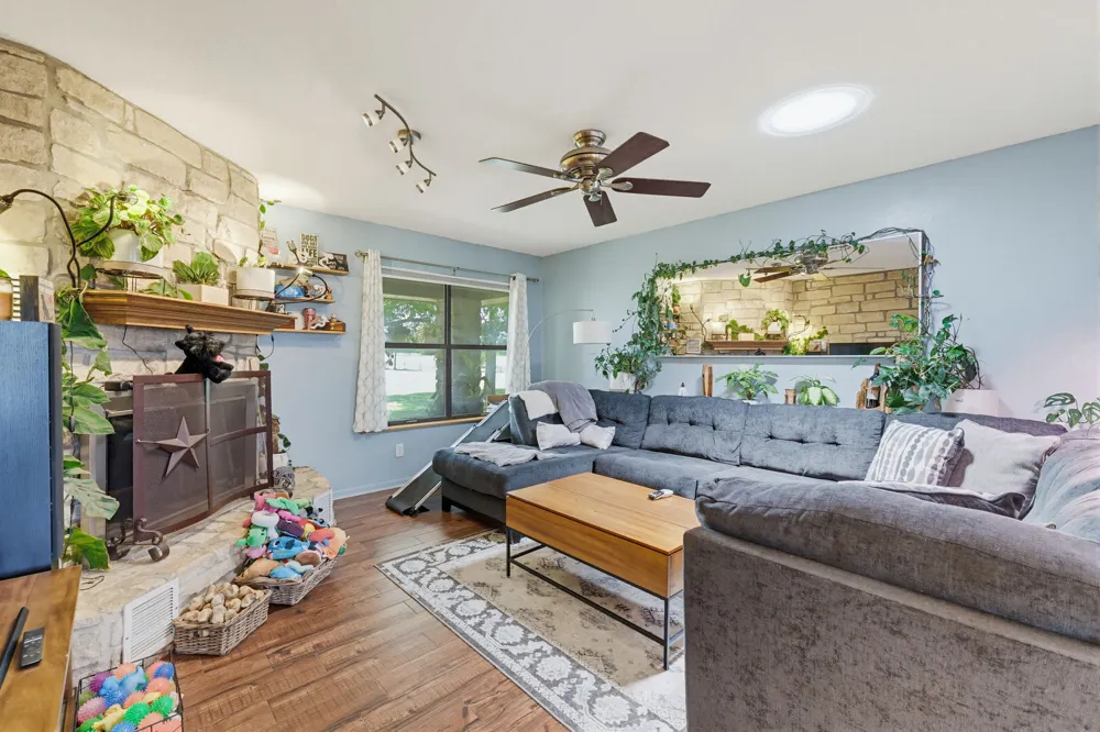 120 Rae Lane Jarrell, TX 76537