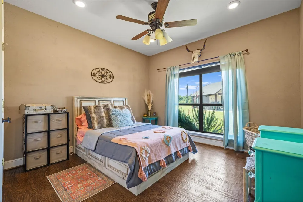 347 VZ County Road 3108 Edgewood, TX 75117