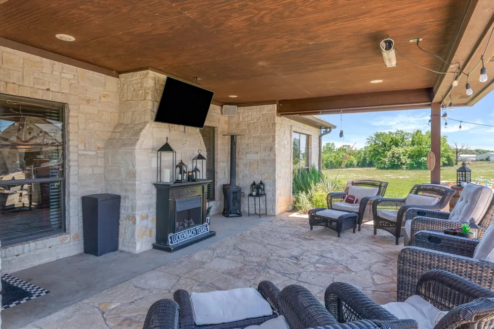 347 VZ County Road 3108 Edgewood, TX 75117