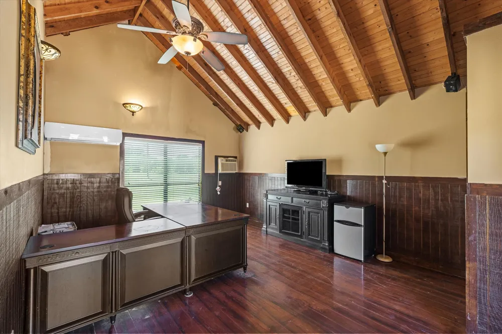 347 VZ County Road 3108 Edgewood, TX 75117