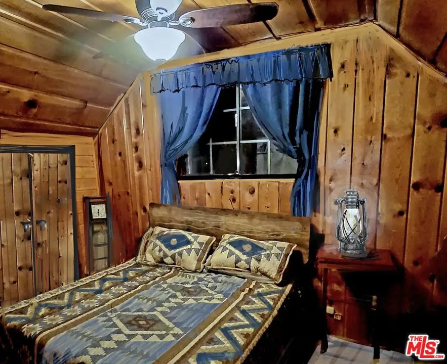 1668 State Highway 2 Wrightwood, CA 92397