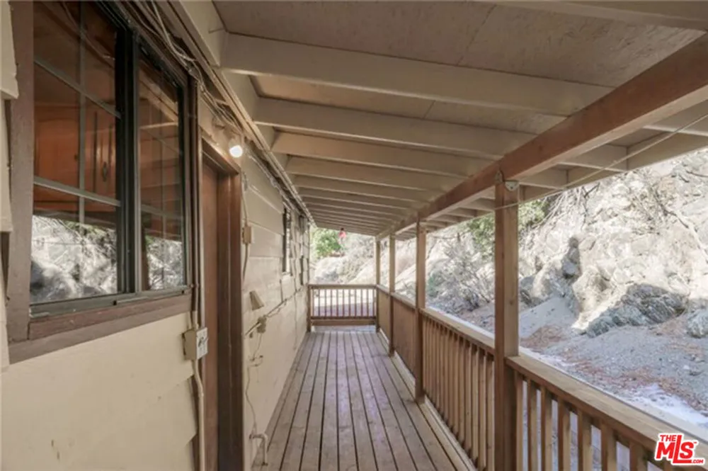 1668 State Highway 2 Wrightwood, CA 92397