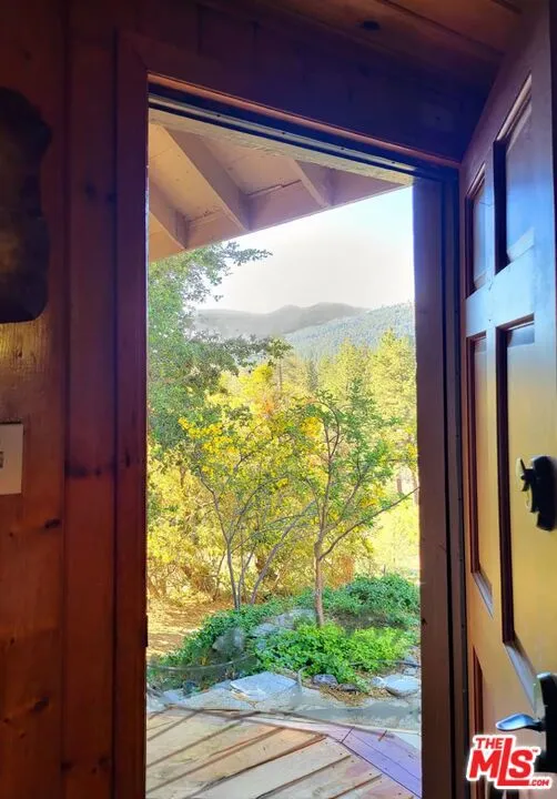 1668 State Highway 2 Wrightwood, CA 92397