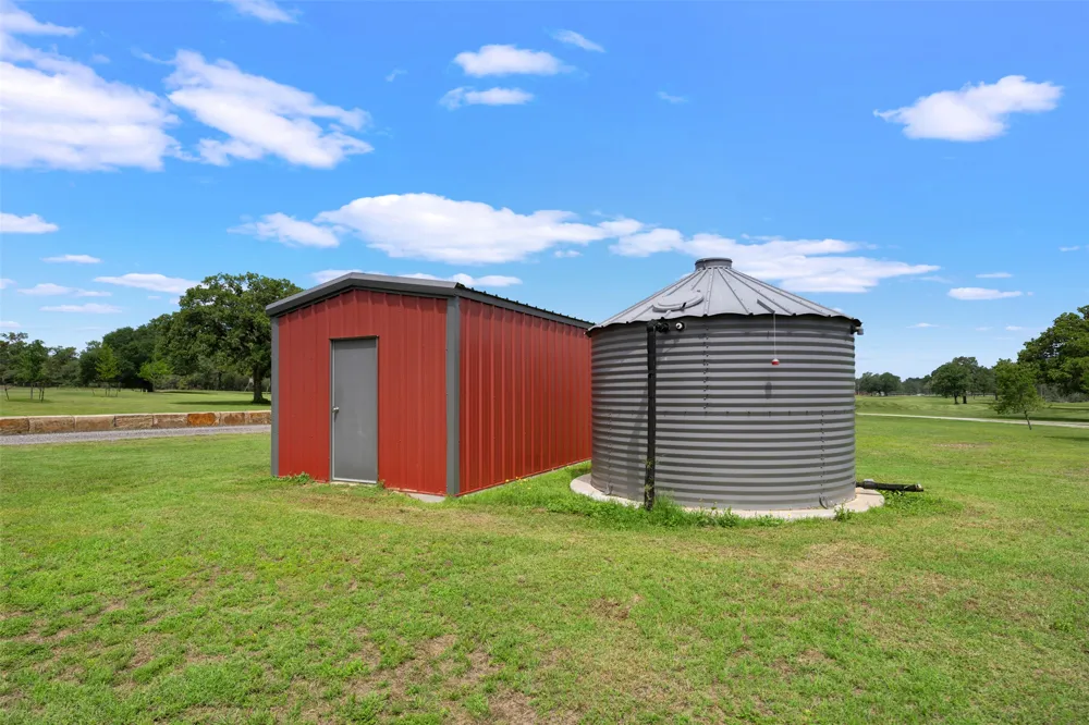 1304 E State Highway 71 West Point, TX 78963