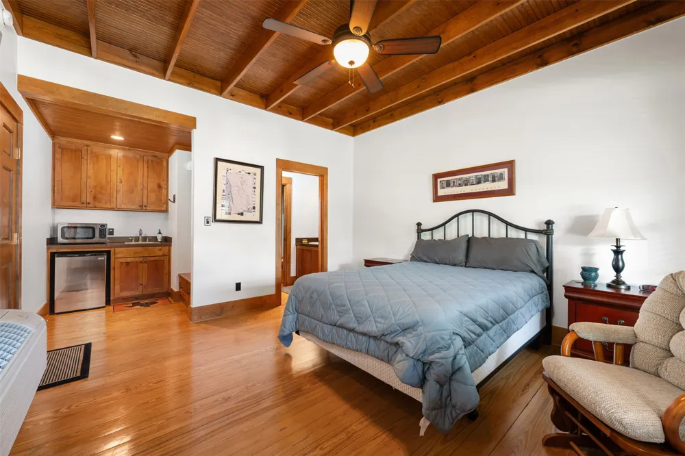 1304 E State Highway 71 West Point, TX 78963
